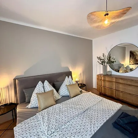 Am Donauhang Danube View Apartment Mauthausen