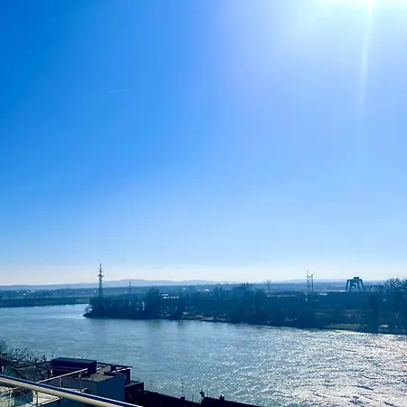 Am Donauhang Danube View * Mauthausen