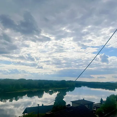 Am Donauhang Danube View Apartment